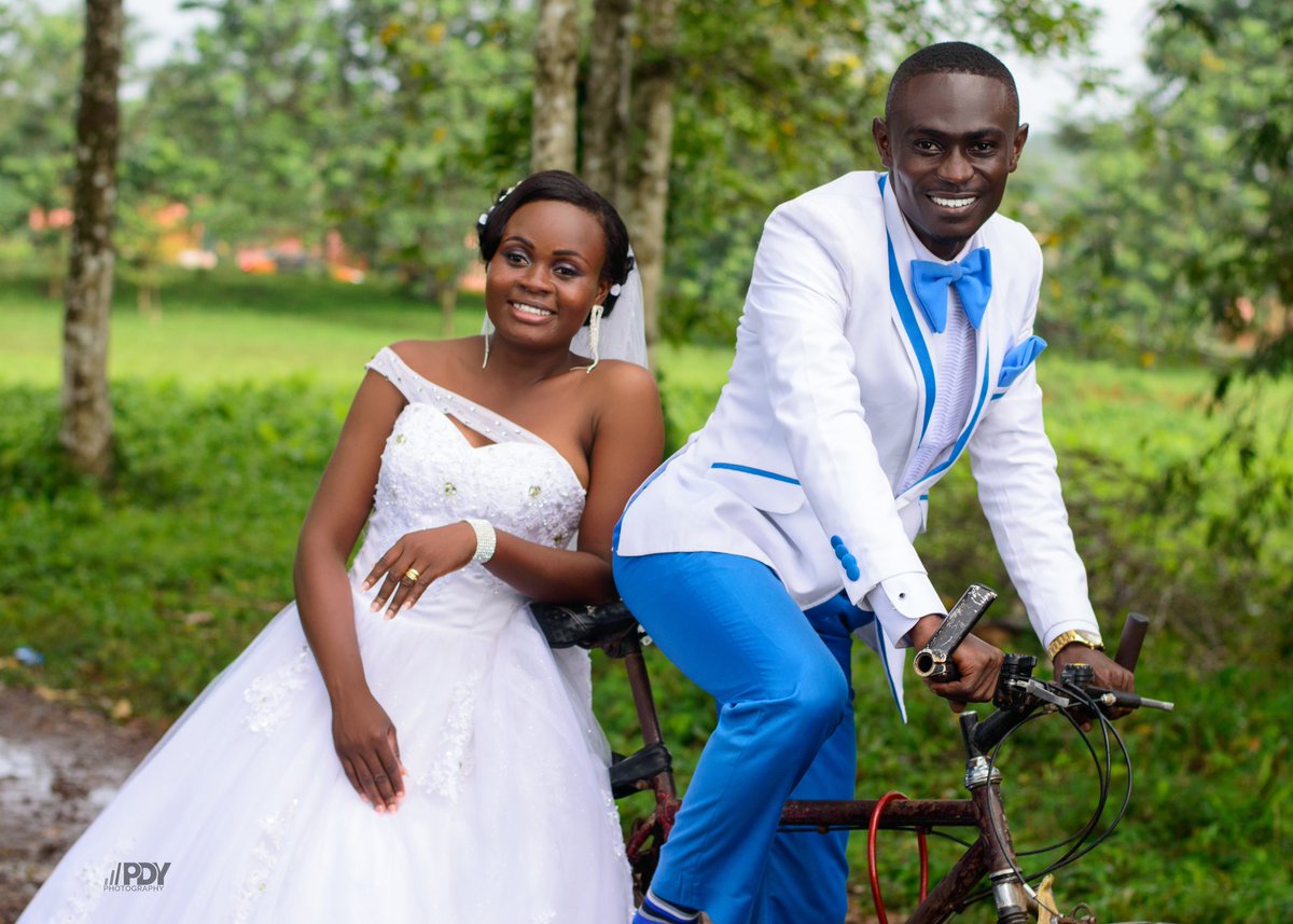 Pdyphotography2's tweet photo. Our weddings are captured in style... Book us now 0249055655 https://t.co/Jw2mxQDbZM