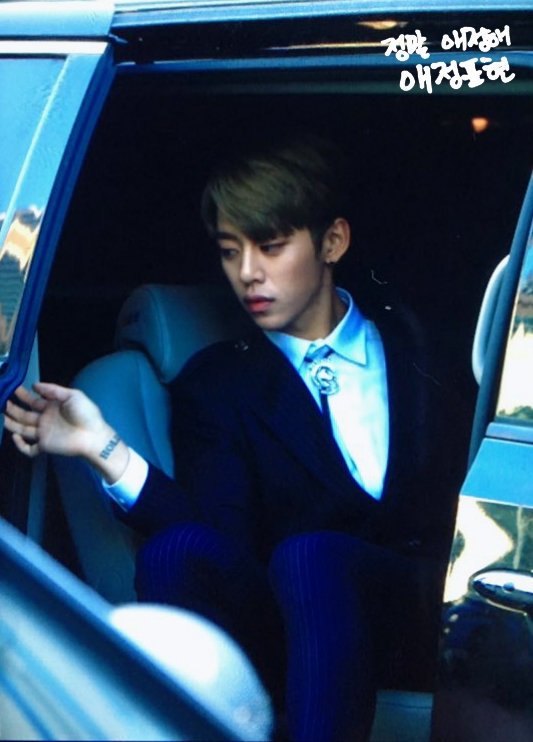 affection_DH's tweet photo. 161124 컬투쇼 퇴근
완댜님 완댜풀한 퇴근.... 
#BAP #대현 @BAP_Daehyun https://t.co/JCxzhz1LPK