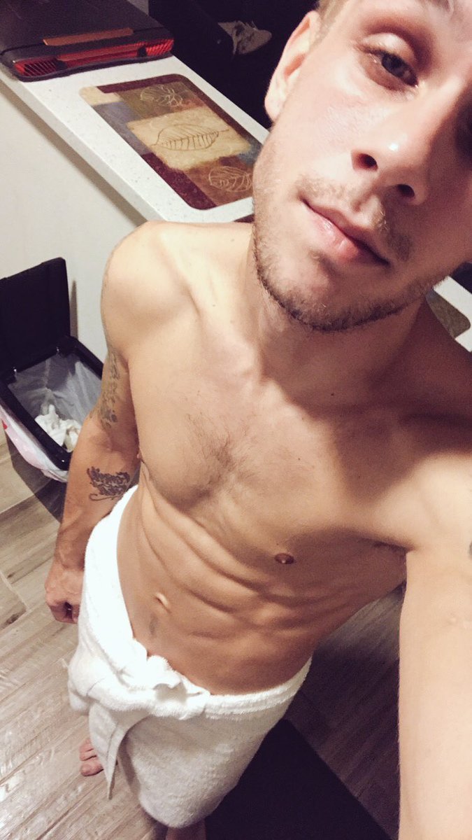 TrentFerrisXXX's tweet photo. Just left pound town https://t.co/GtWbG6QY0H