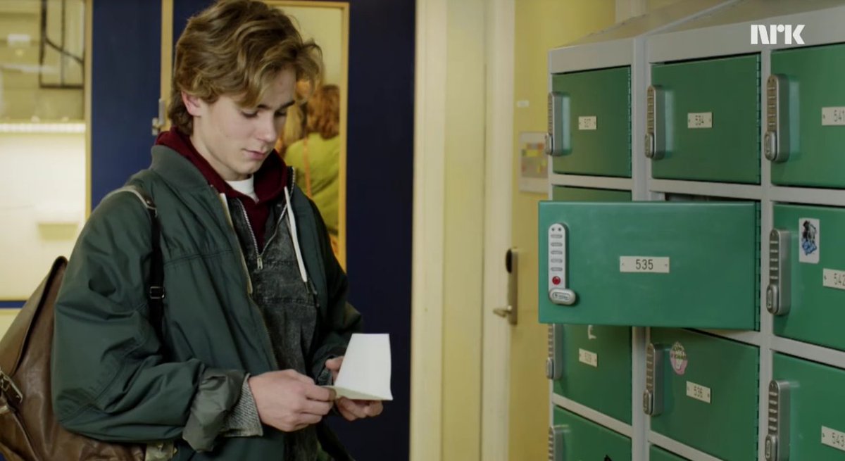 ISAKxEVEN's tweet photo. Isak's reaction to reading the note https://t.co/NUu9A4NrJS