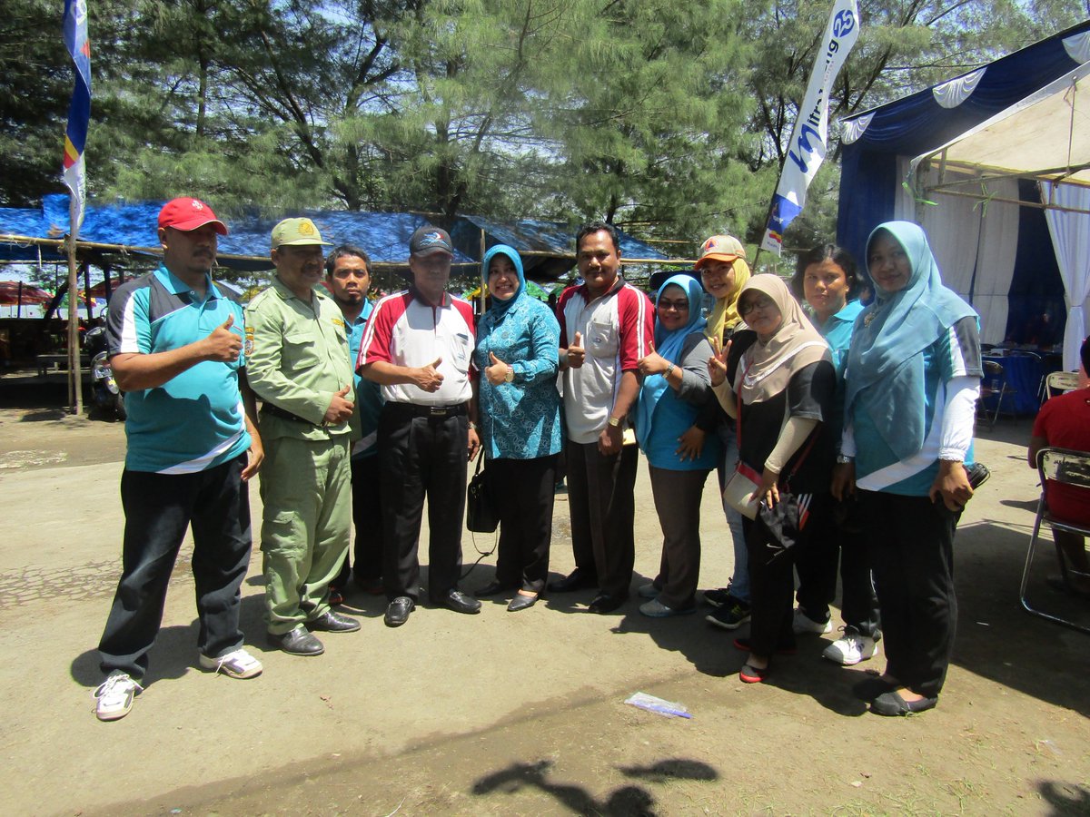 kelwiduriSKPD's tweet photo. @PemkabPemalang @dkppemalang @kecpemalang1 @klh_pml @dipertanhutpml Kegiatan Hari Nusantara 2016.... https://t.co/sqOegiyKUf