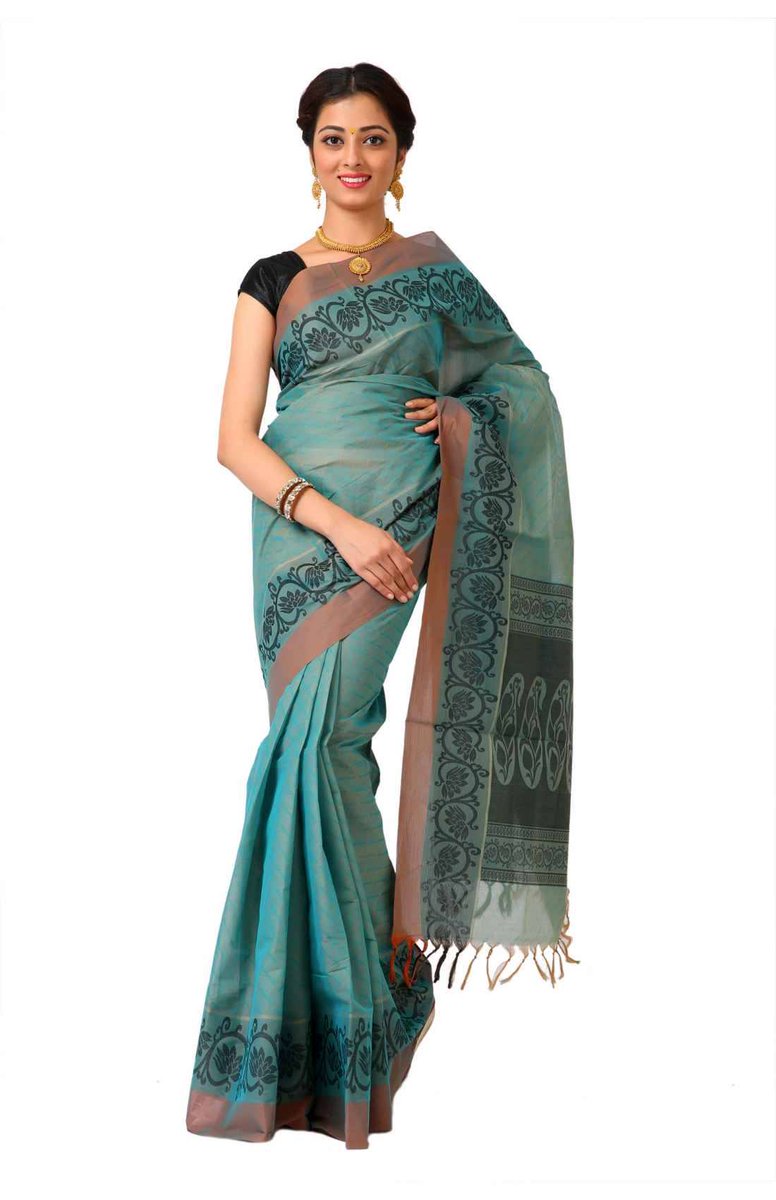 ZariVastram's tweet photo. The uncommon color combination makes it a must have. https://t.co/yyLhwJaSxh
#zarivastram #savetheweavers #cottonsaree #cotton https://t.co/bnoP9xLqEg