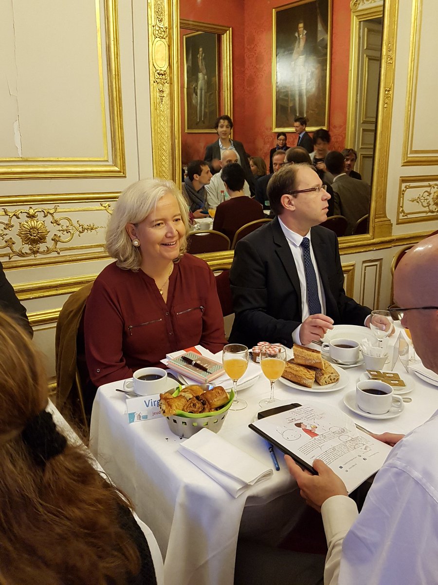 Apelnationale's tweet photo. Virginie Tyou #cliky et JF Hillaire vice pdt de @Apelnationale https://t.co/msvoTxIJDU