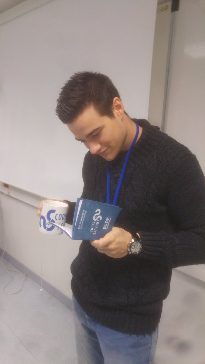 MattMatt_C's tweet photo. @CrochVal aime @codeursenseine !! Et il aime le café aussi ! #codeurEnSeine #mug #cafe #m2gil https://t.co/eGdYjssqat