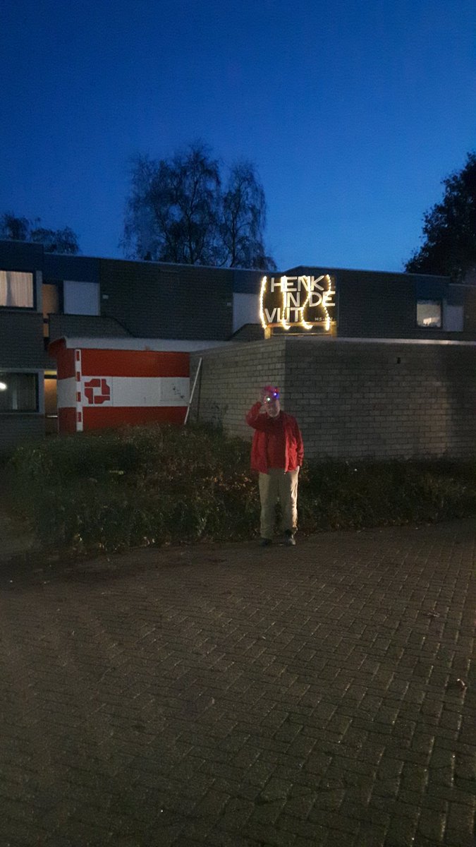 mindertdewit80's tweet photo. Henk de Vries zijn laatste werkdag. @VanWijnenGroep https://t.co/JNdjaHeGxE