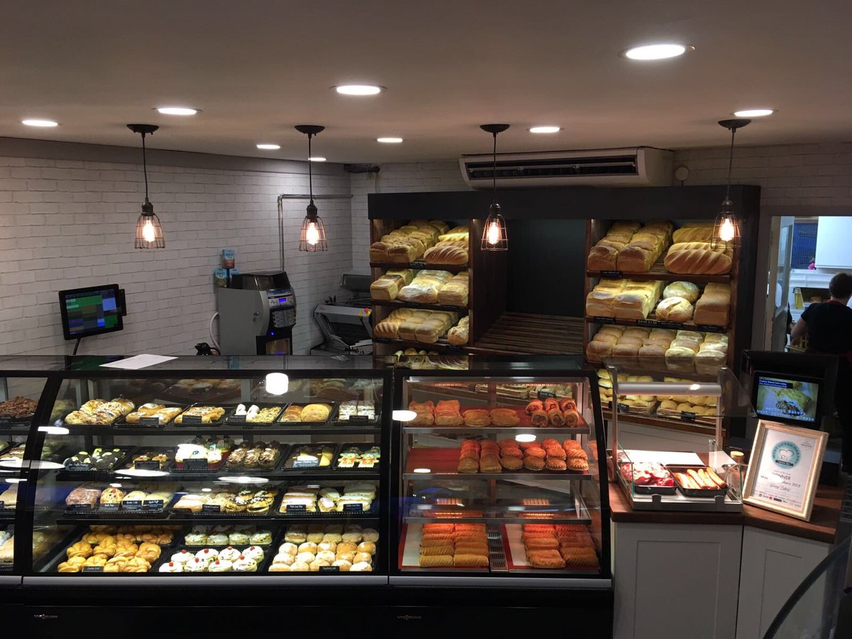 waringsbakery's tweet image. We're open and ready to welcome you to our new look shop in #Burghfield. #new #shoprefit #welcome #rdguk #shoplocal