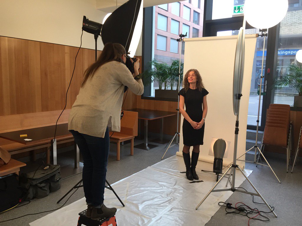 Frauen zu Visibilität verhelfen, das war das Motto des heutigen W@b bei der AXA - Fotoshooting sei dank 😊