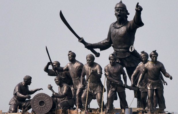 dhbarbhuiya1's tweet photo. Deepest respect & tribute to #NationalHero #AhomGeneral Veer Lachit Borphukan on the occasion of #LachitDivas. https://t.co/DV0oABkeaM