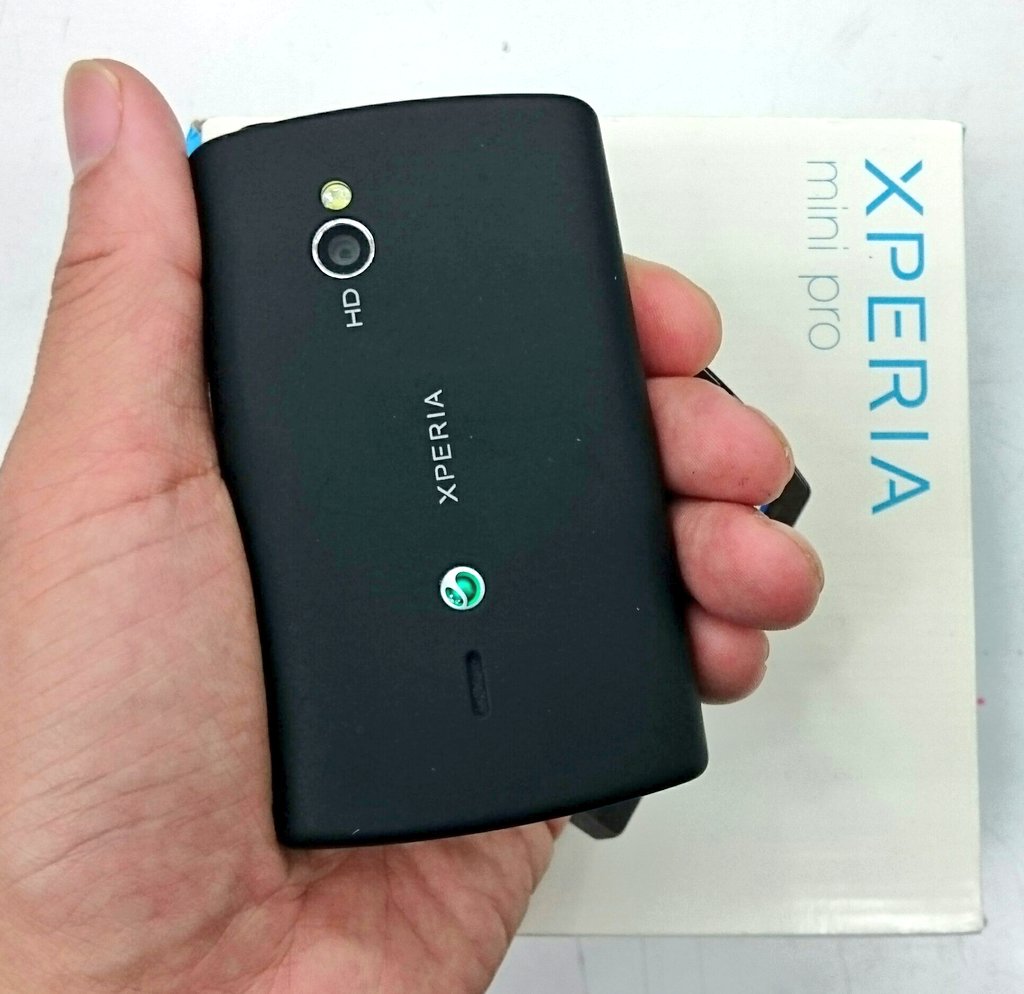 iosys_chuou's tweet photo. 【小さいぺリアたん③】
Xperia mini Pro SKT17i(通常中古)
お値段12,800円なう♪
3.0インチ!!
物理キーボードが人気☆
っていうか現役で人気な子!!
最近じゃ状態良好な子にはなかなか会えないんよ...
#akiba #XperiaminiPro https://t.co/yOSuThBhfh
