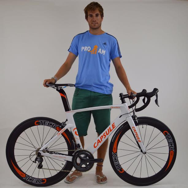 Ivan Simon Con su nueva Capsule Epsilon montada con Shimano Ultegra y ruedas Cteck C60