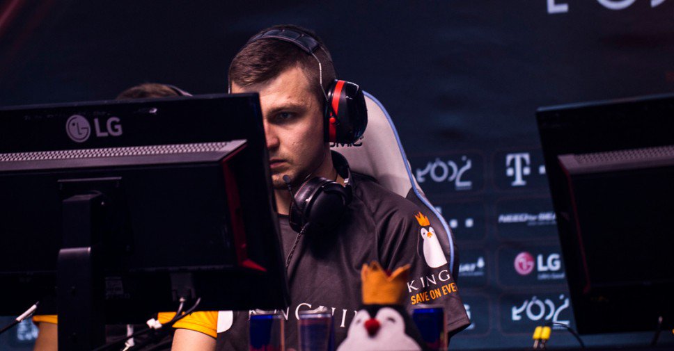 Cybersportpl's tweet photo. #DH16: @teamkinguin po dwóch dogrywkach pokonało @TeamDignitas 💪💪 => https://t.co/djq2DHEiiA https://t.co/Ha2TGfsnrv