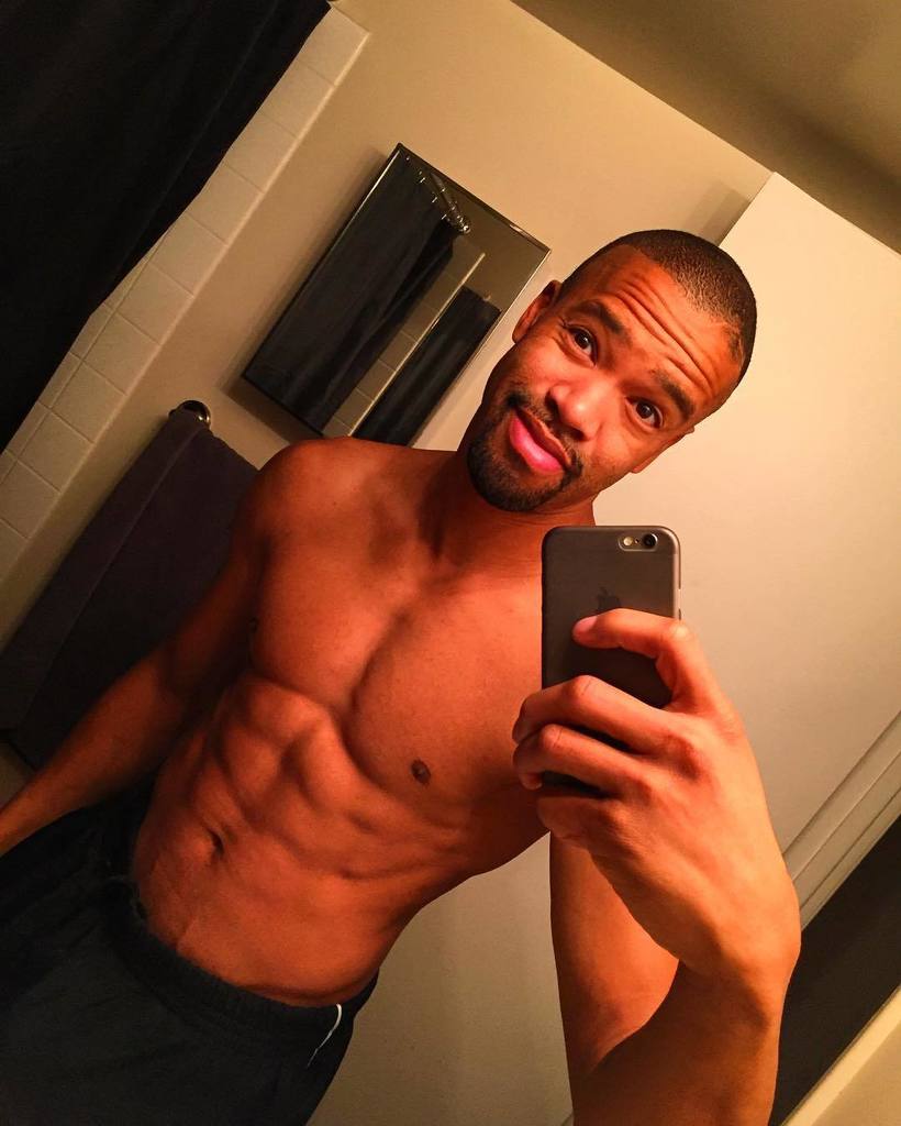thisnigel's tweet photo. Workout done and let my longest day begin
#thisnigel #healthy #workouts #motivate #movefo… https://t.co/a9rUg8Y8Vx https://t.co/T1JqLLFiG3