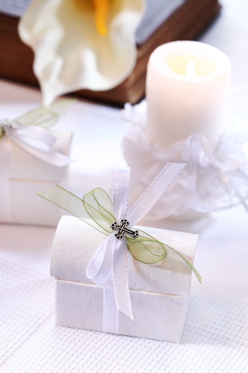 GrandifloraSA's tweet photo. If you need inspiration for the table settings for your baby's Baptism, you’ll find it at Grandiflora ❤ https://t.co/ugrQWfEYMF