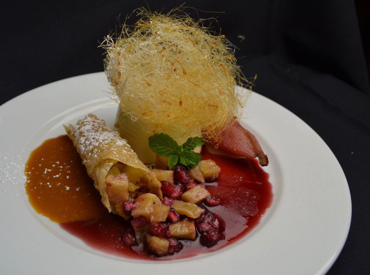 CompDiningNC's tweet image. Did someone say dessert? Inspiration ala 2016 state #CompdiningNC champs TeamMirepoix chef #TomHalik #MainStreetGrilleAndBakery Wake Forest