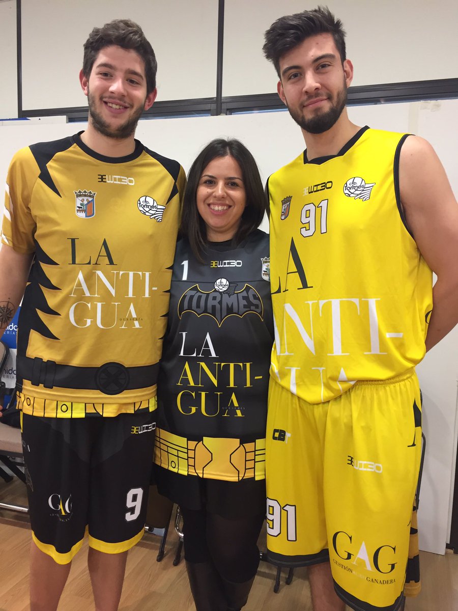 queseru's tweet photo. Así ha ido la presentación de @CBTormes Os recuerdo que el sabado hay partido. Todos a animarles. #CBTormes https://t.co/So5DZ1pqq0