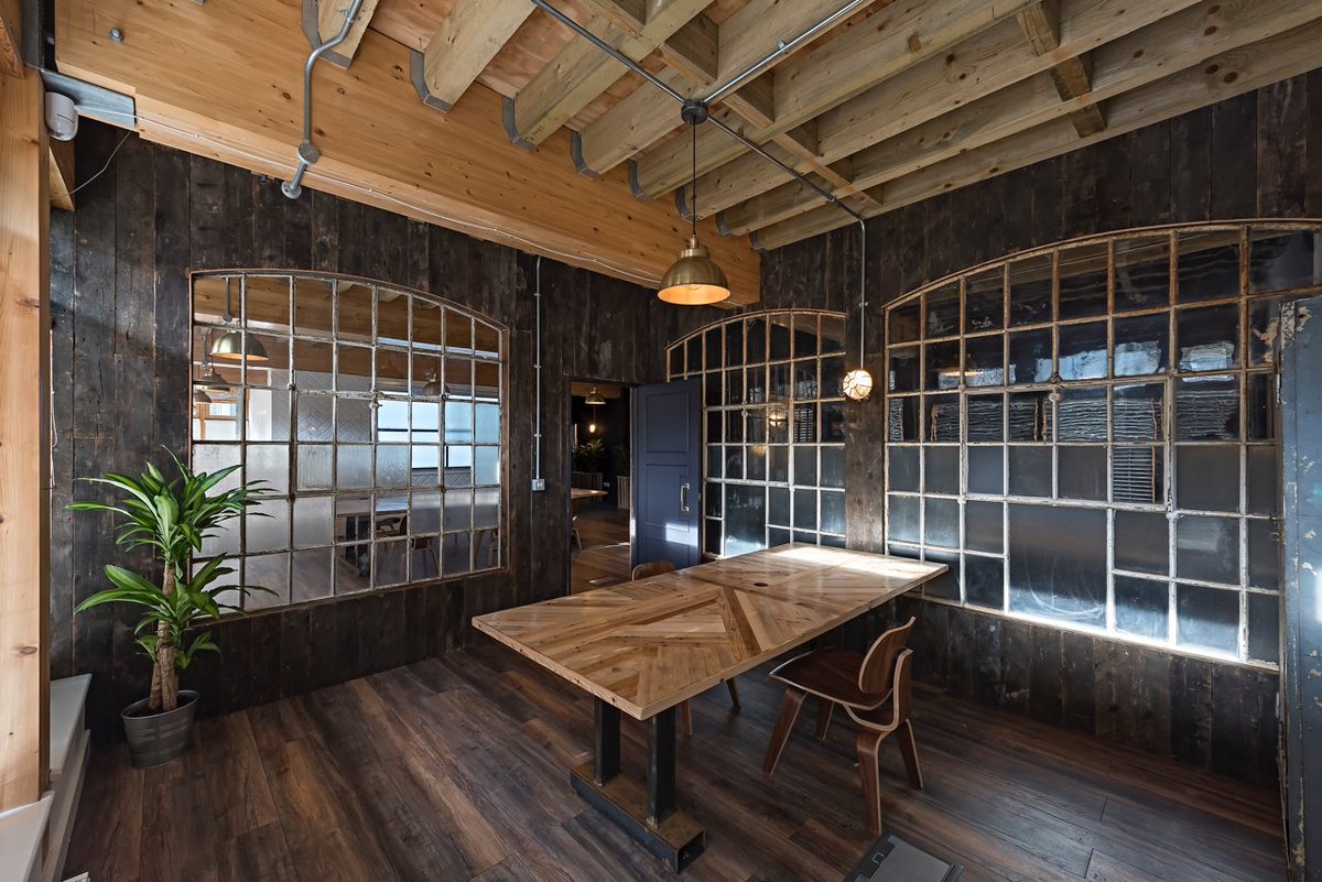 Golden Wolf tweet media