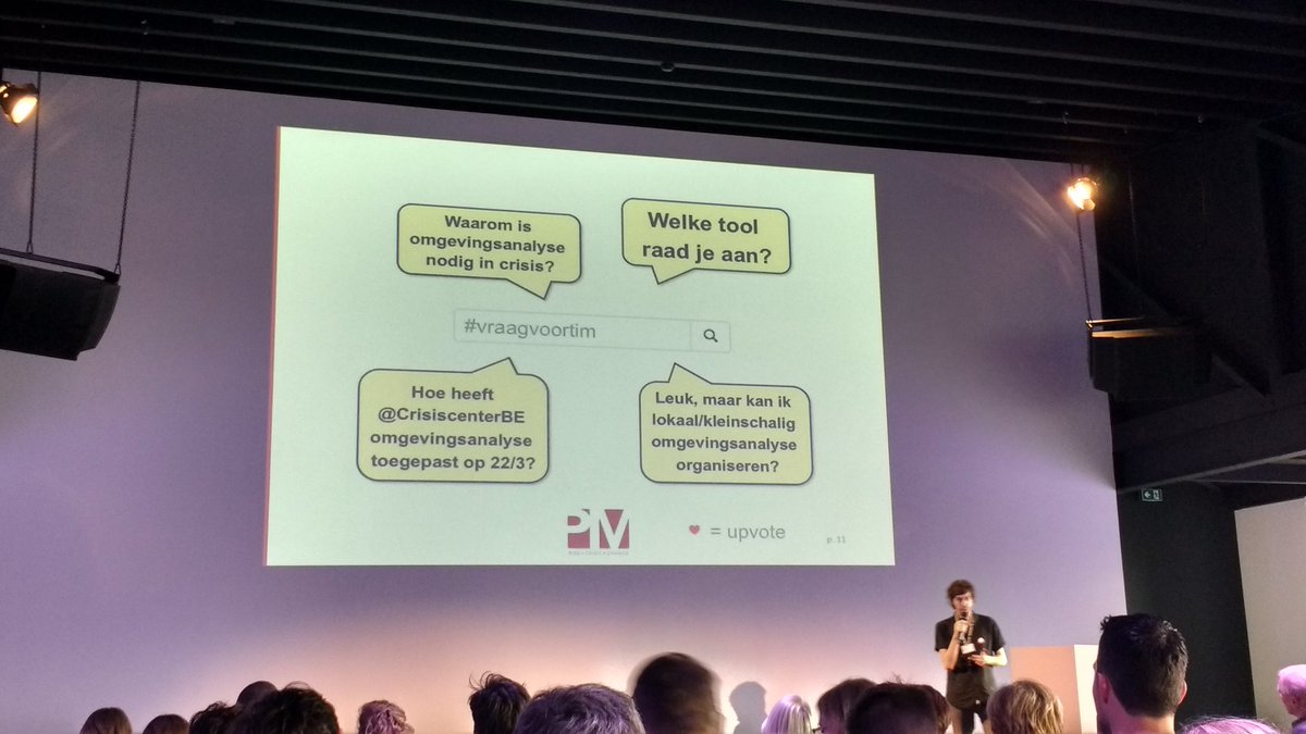 FabienneGros's tweet photo. "Communiceren begint met luisteren". Vier vragen voor @timvanachte ihkv crisiscommunicatie. We luisteren, Tim! #somevvsg https://t.co/Vzf1TcDPli