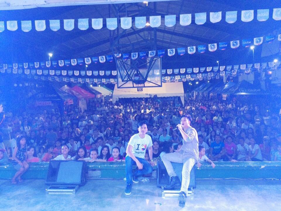 markmodelsph's tweet photo. Solid kayo Boac Marinduque! Til next time 👍🏼 #MyPhoneBrgyCaravan @kylevergara @MyPhoneOfficial @inyiyruma #iamREDph https://t.co/k4Nt2gMM1r