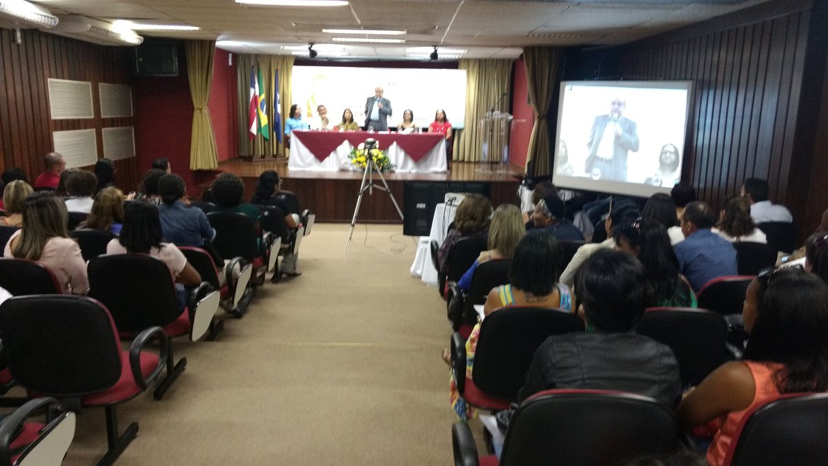 SeverianoAlves's tweet photo. Hoje abrimos o 5º Seminário Estadual de #EducacaoIntegral aqui no @IAT_BA https://t.co/9XzKFMzf4Q