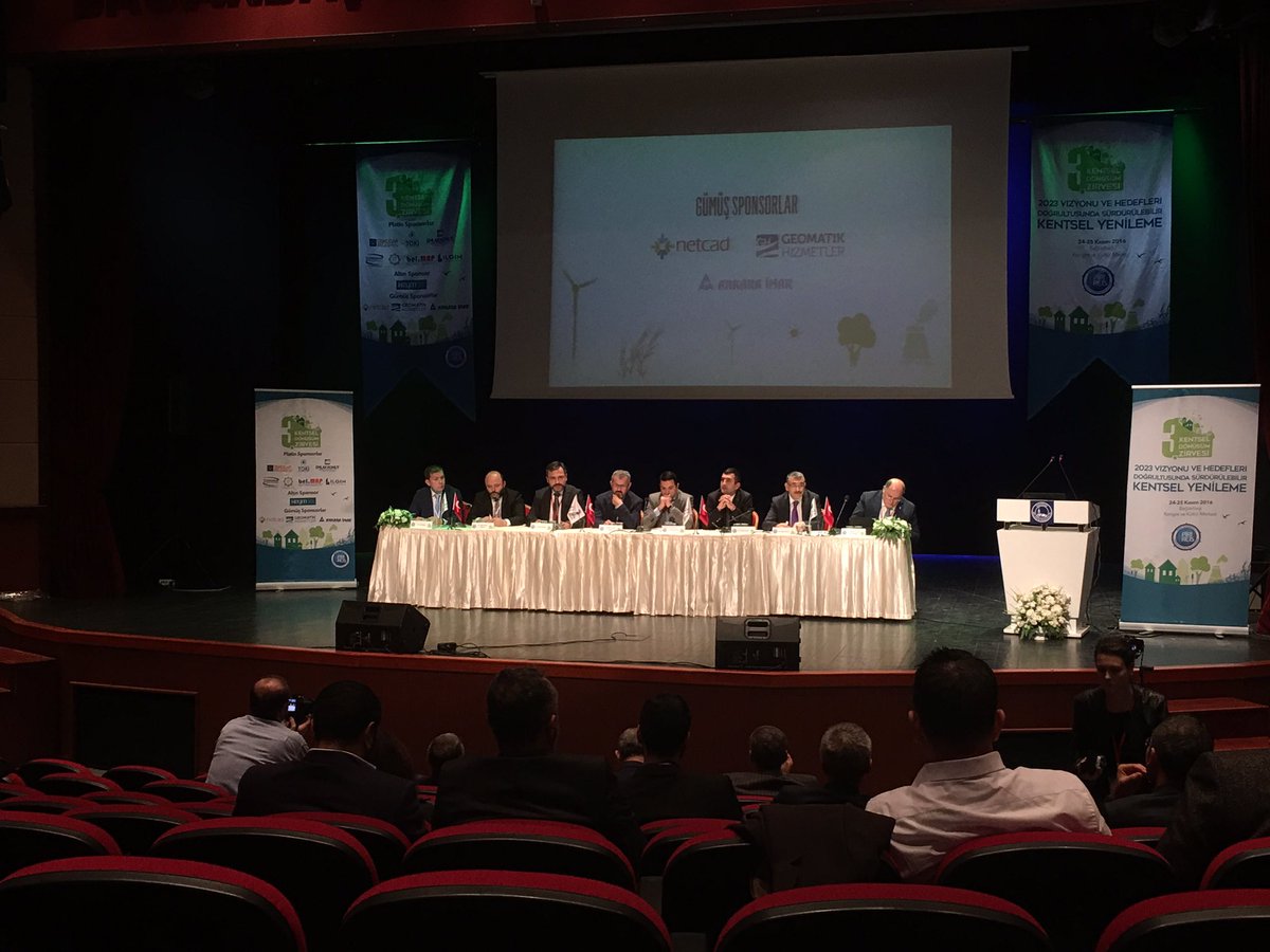 3. Kentsel Dönüşüm Zirvesi Sn. Bakan Özhaseki'nin katılımı ile devam ediyor.