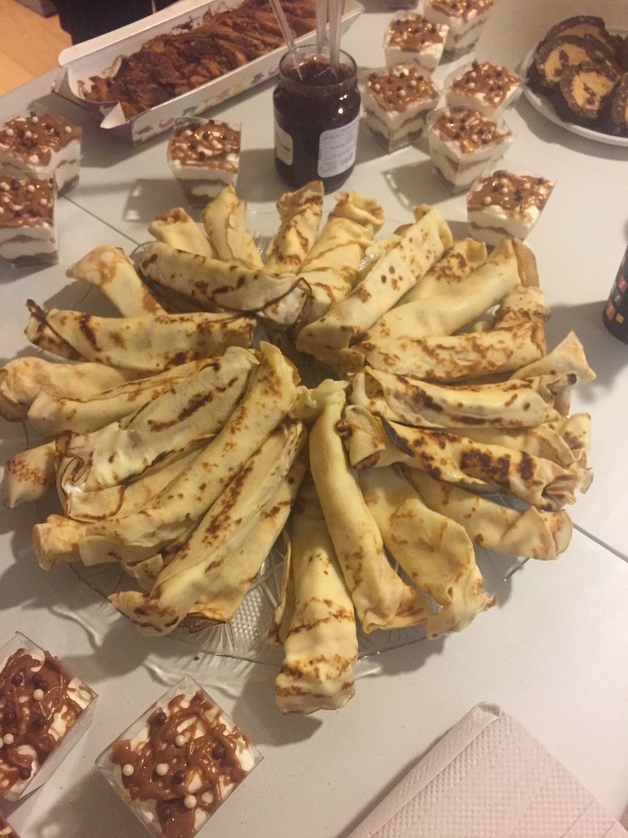 wallacode's tweet photo. Happy Hour! @WallaFood https://t.co/fcni6e6S92