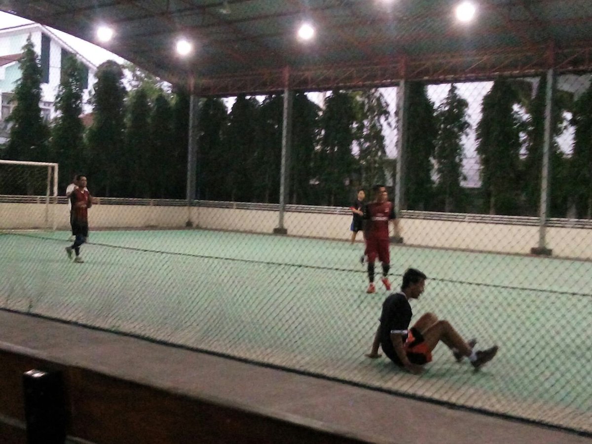 MISezMadiun's tweet photo. #FutsalSehat

Alhamdulillah lancar mskpn hjn deras.. saluutt luuurrr.... https://t.co/S2qPeE80Qf