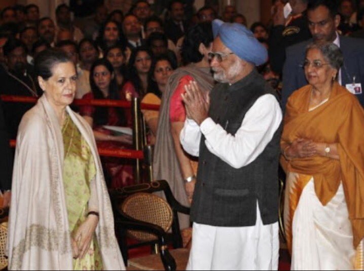 ss_rathore01's tweet image. Where was this Cockroach MundMohan the Puppet-PM when #ScamQueenSonia &amp;amp; Crook Congis looted Billions through 100+Scams #MMSexposesModiLoot