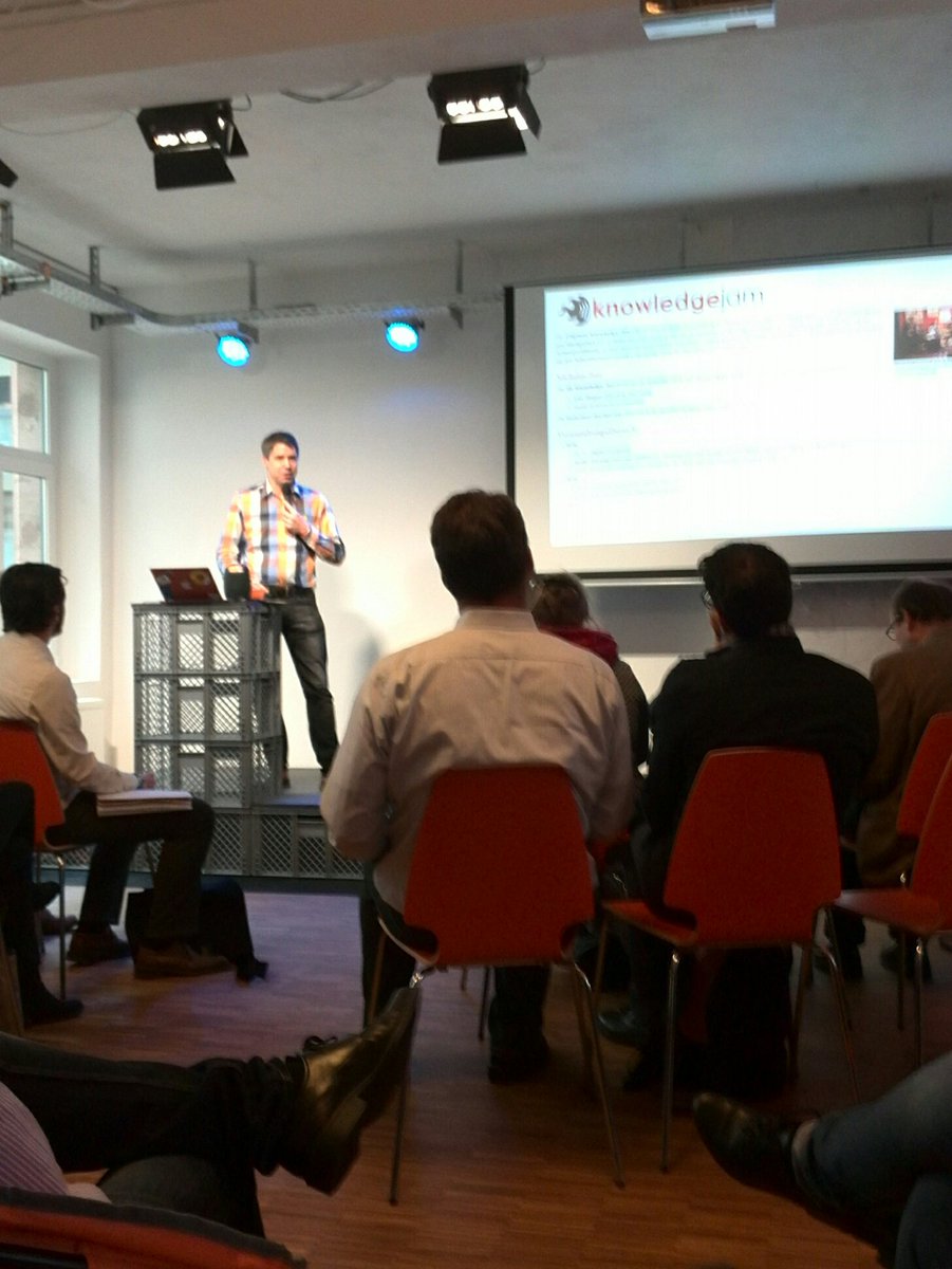 Traumberufe's tweet photo. Digital Leadership with  John Stepper and Leading out loud;) #ckj25 https://t.co/Dhf1zmtrpF