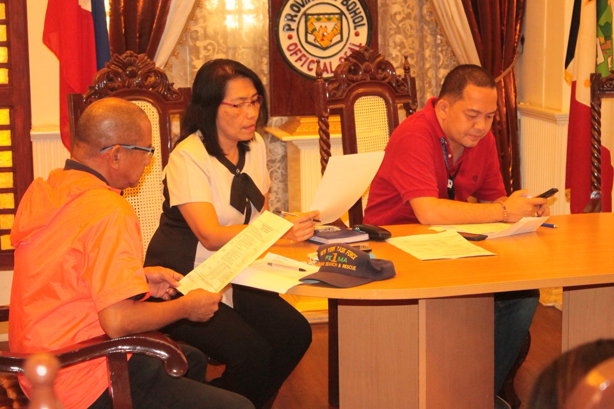 KATHYCARAN's tweet photo. @TaRSIER117 to send out 2 #WASAR teams to Ubay in anticipation of #MarcePH landing in Bohol tomorrow morning, says PDRRMCO Damalerio https://t.co/677cZ97b9h