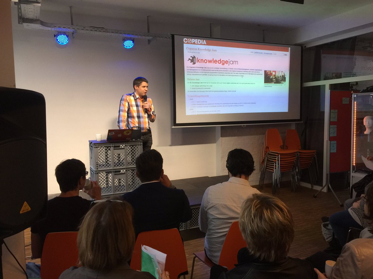 haraldschirmer's tweet photo. #ckj25 checkin beim #knowledgeJam von @cogneon with @SimonDueckert on stage and @johnstepper #wol https://t.co/XhFQJ8eyNP