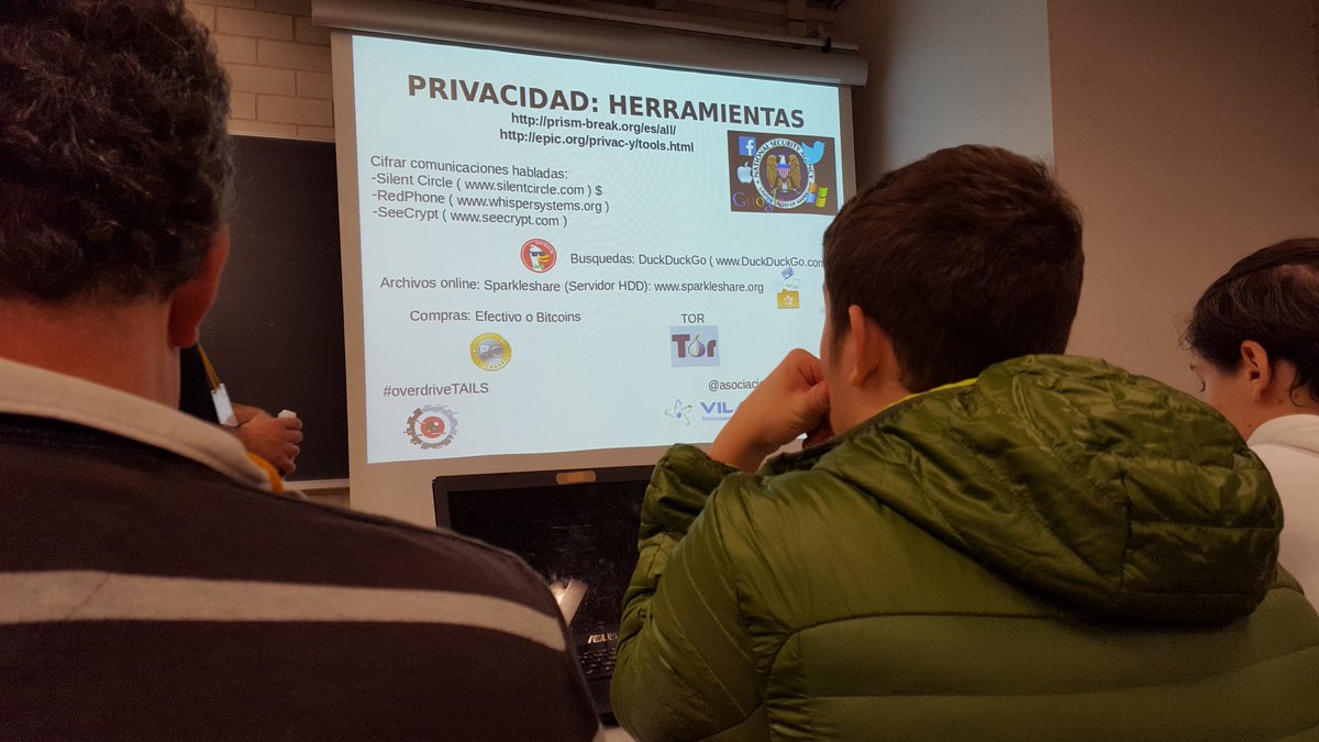 miqmag's tweet photo. Taller de TAILS OS amb alumnes de cicle d'informàtica de #LaSalleGirona, dins #OverdriveConference #UdG #overdriveTAILS @AsociacionPint https://t.co/g4dLNOGZiA
