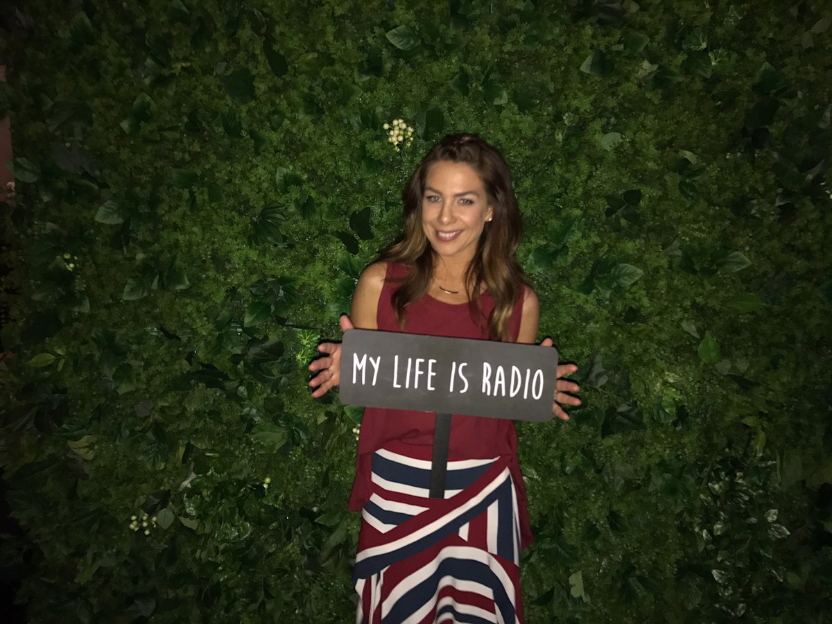 rickileeandtim's tweet photo. The sign says it all! #KTMParty #ShareSomersby https://t.co/pygZI0ep3X