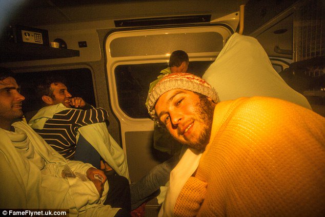 parokee's tweet image. laughing migrants: First arrivals since closure of Calais  jungle - cross the Channel in dinghy ... then phone 999 
Daily Mail