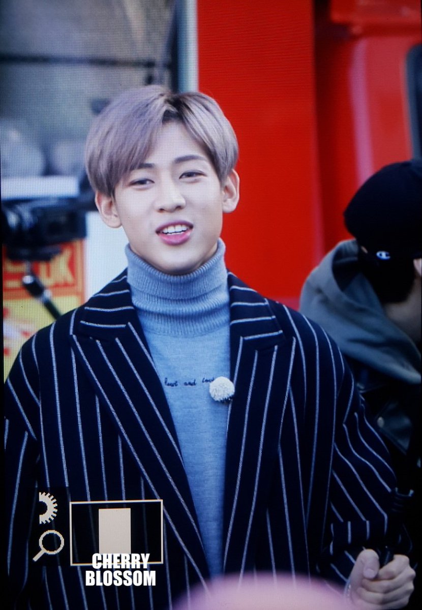 cherryblossom7_'s tweet photo. 161124 #하드캐리 #Bambam 💖 💕 @BamBam1A https://t.co/PvMRh7lZpZ