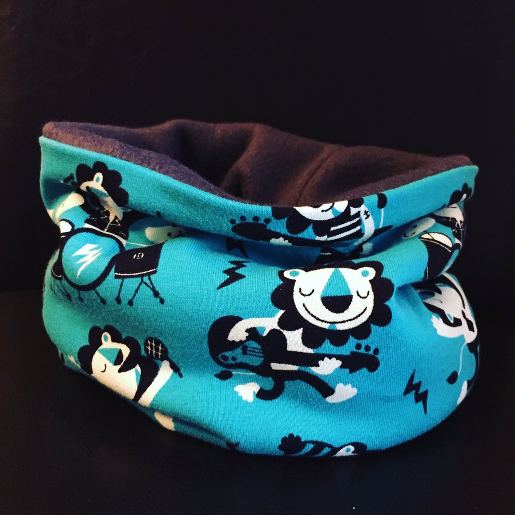 Cucu_Miri's tweet photo. Encargos molones de buena mañana! #PolarGris #New #Osos #Rock #TelasBonitas #HandMade #HechoAMano #BabyGeorge #Encargos #Lyon https://t.co/Wv6piCWzio