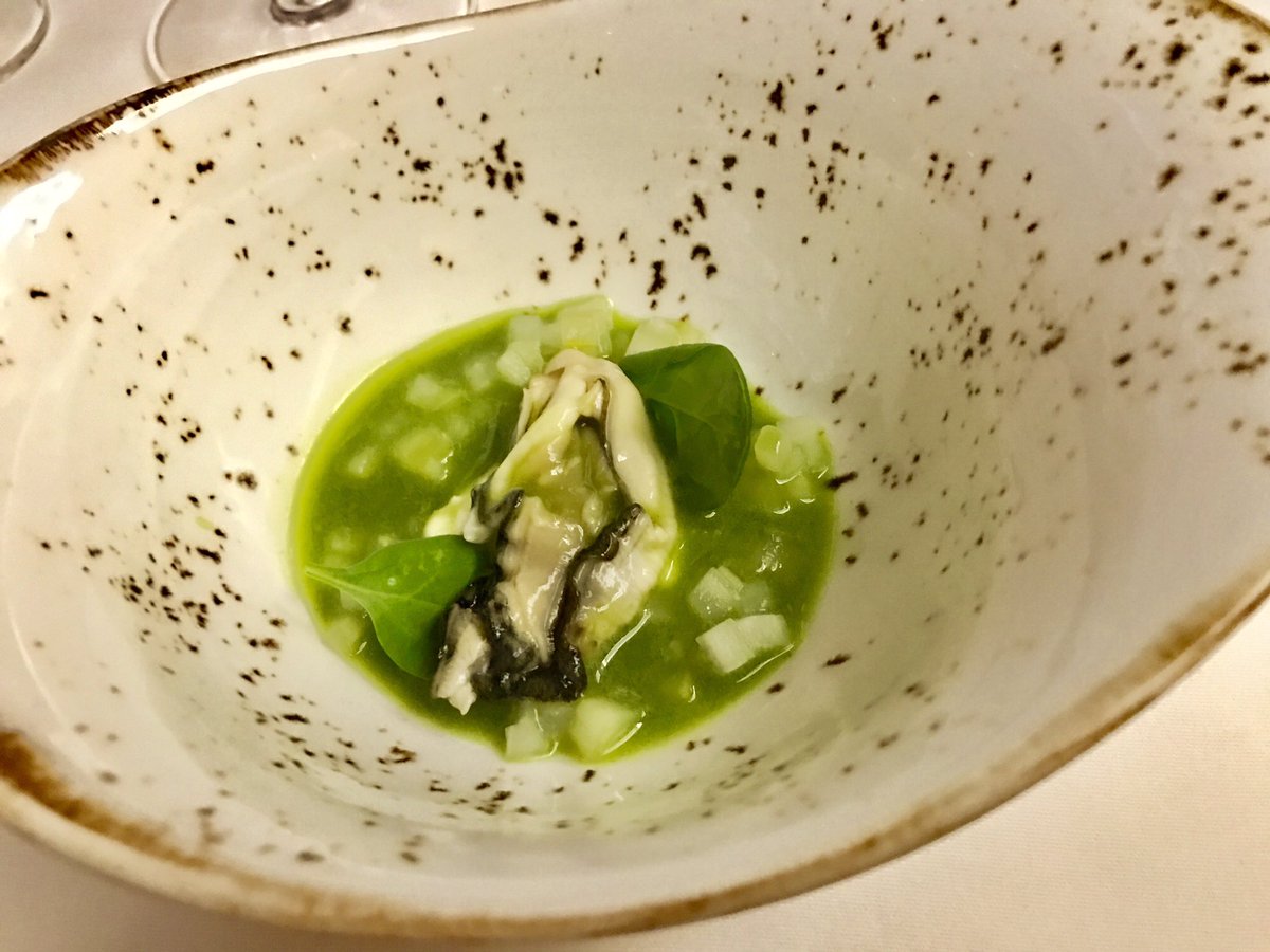 commecestbon's tweet photo. #Chainedinner "An All Spanish Affair" with Michelin star chefs @Unomas #cheftonigonzalez #chefrobertoterradillos https://t.co/fEKGC9ulj1 https://t.co/LLgw0Tx2fA