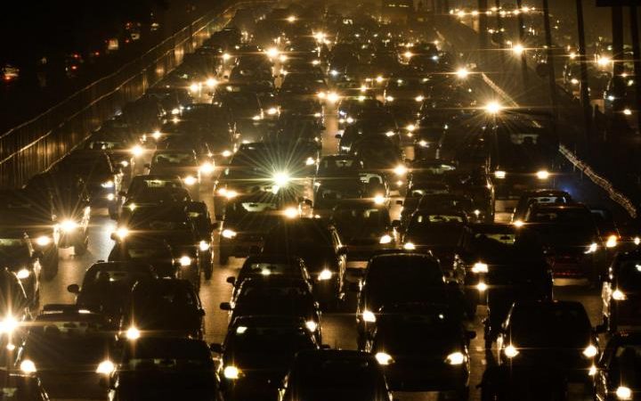 bcnewcar's tweet photo. Is this the world's worst traffic jam? 😮 https://t.co/1nf2TJn55s https://t.co/5nRN7SrCpo