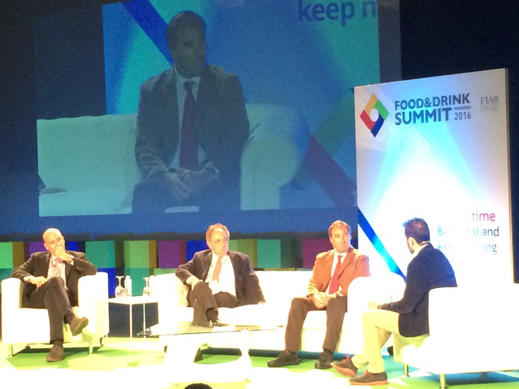 "La actividad física es vital, el mejor fármaco para la vida" <a href="/AntonioCasimir4/">Antonio Casimiro</a> #MFoodDrink16