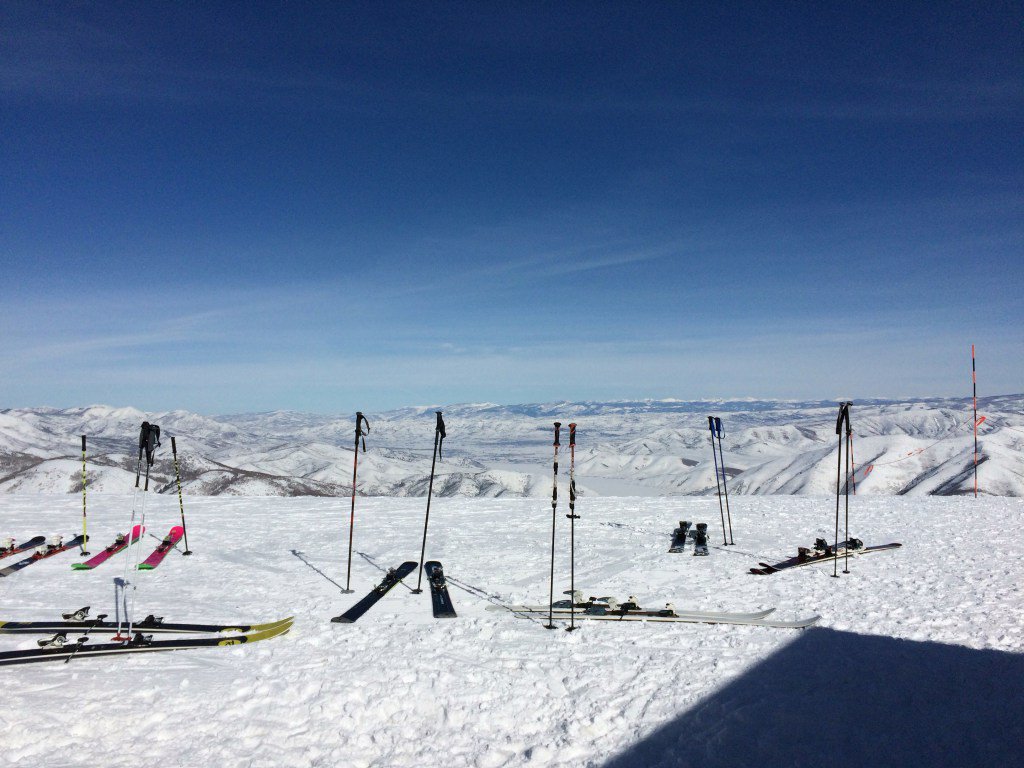 brennan_mac's tweet photo. Winter in Utah 2016 https://t.co/3GKRrC37sa https://t.co/RJn0uKOiNa