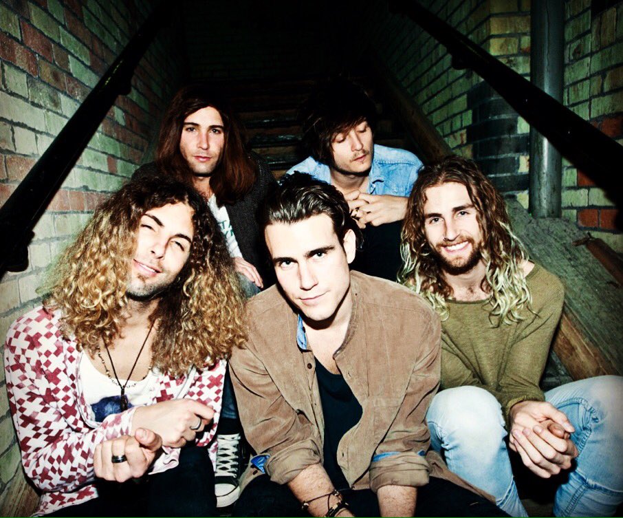 Sleepfireband's tweet photo. SleepFire throwback!
#hardrock #grungemusic #funk #blues #cosmicool #rocknroll peace #love #bandmanagement #guitars #throwbackthursdays https://t.co/7RqcHjjMw2