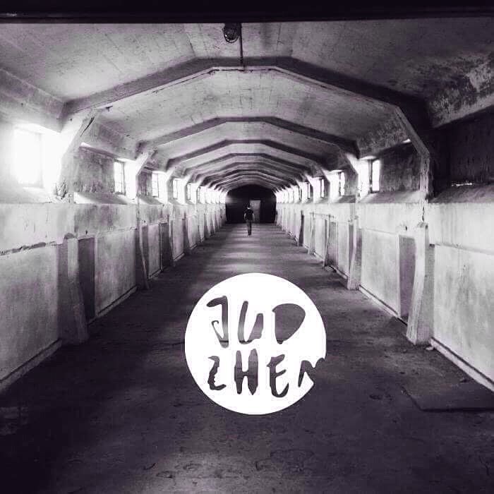 Слушайте осенний микс <a href="/Judzhen/">Eugene</a> +++ danceradio.lv/slushajte-osen…