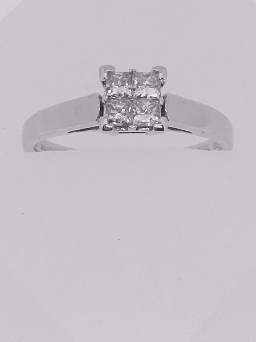 HPJwatches's tweet photo. Ladies 18ct yellow gold princess cut diamonds only £495 @bradleyhands https://t.co/eByiq6GN0J