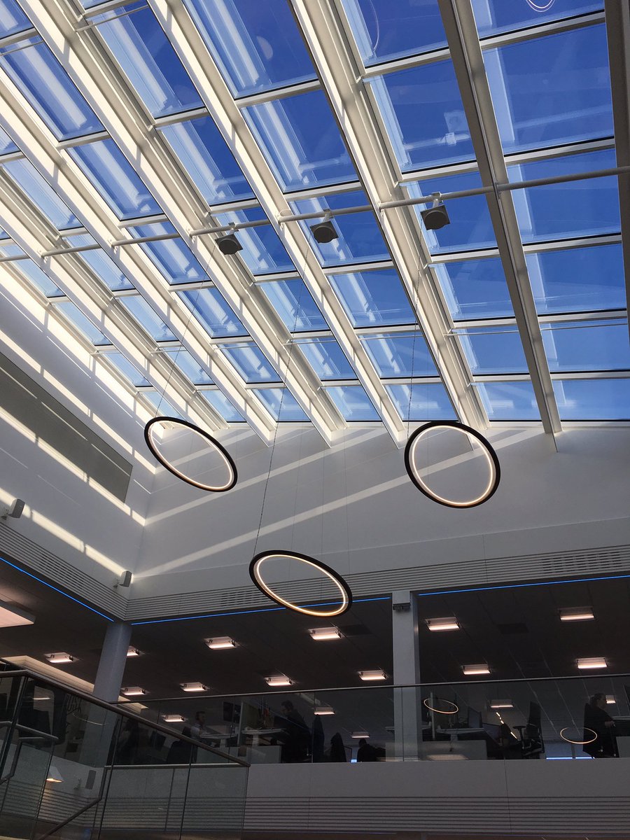 OracleCareers's tweet photo. You can almost reach out and touch the clouds - the #OracleDigital hub in #Dublin is nothing short of inspiring! Credit @LraHerman https://t.co/c8ICmwqFnj