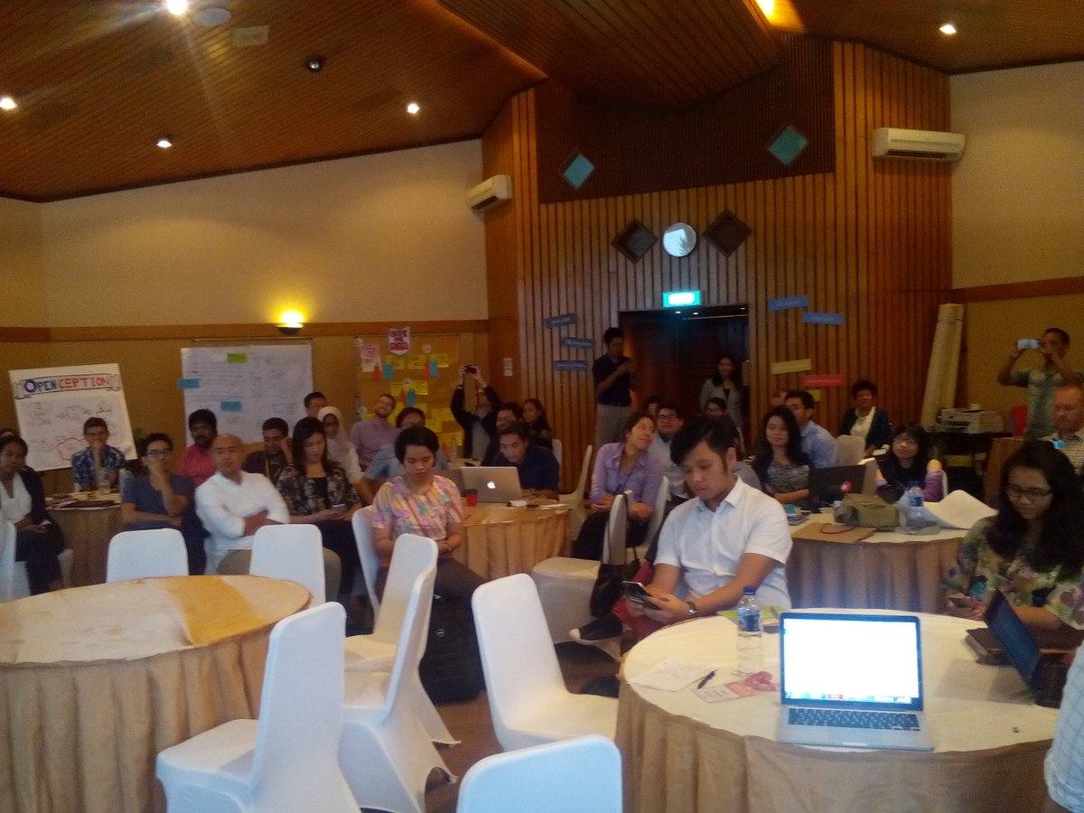 ODLabJkt's tweet image. The #opendata #InnoWeek public event now: check out all the tools our awesome participants made! #data4innovation