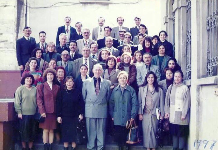BuyukVefa's tweet photo. Vefa'nın öğretmenleri (90'lı yıllar) https://t.co/pTXnyBDuih
