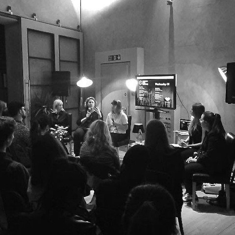 MetropStudios's tweet photo. Want to get into music supervision / sync? Here's @shesaid_so's top tips from #LSS16. https://t.co/fn5wGBocEM https://t.co/vV1MSg3lVp