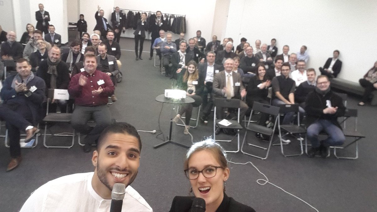 Bon anniversaire <a href="/MondeInformatiq/">Le Monde Informatique</a> ! #35ans !  #ITTOUR2016 #aix . Avec <a href="/WassimBenyahya/">Tonton Bertrand</a> 
On parle #EasyConnect <a href="/HPE_FR/">HPE France</a>