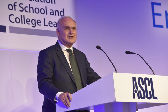 ASCL_UK's tweet photo. #tbt to Sir Michael Wilshaw's keynote #ascl2016. What will his successor @amanda_spielman have to say at #ascl2017? https://t.co/MLfg7hEEuN https://t.co/ElQaOgy2eh