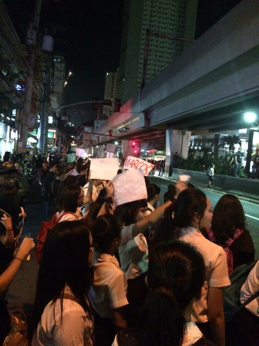 ladynathca's tweet photo. Taft Avenue hear us fight #MarcosNOTaHero https://t.co/hGtJCZiQ0m
