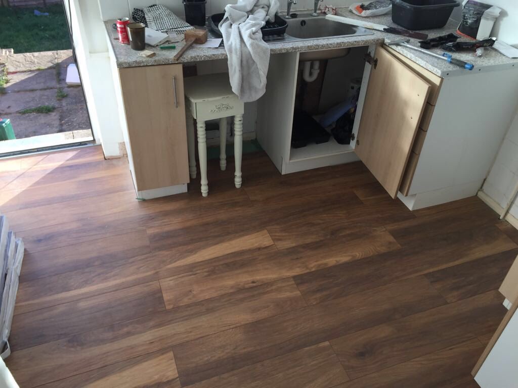 Thedeafguytweet's tweet photo. Happy to do laminate flooring and tiles. Check out my latest job done! 🔨🔨👍 https://t.co/uMI5shckv9